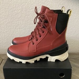 SOREL Women's Brex Lug Sole Lace-Up Boots, size 10.5